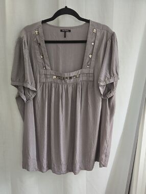 Daisy Fuentes Gray Tunic Top with Metallic Stud Accents